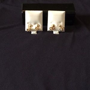 Two butterfly earings for girls
